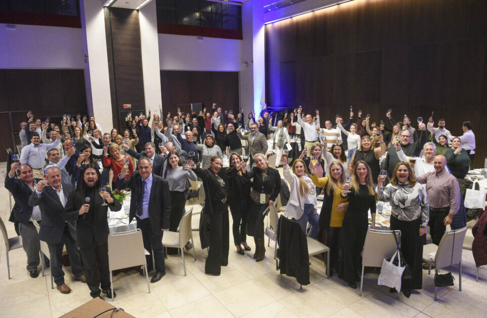 Albufeira reafirma su atractivo turístico ante un nutrido grupo de empresas sevillanas