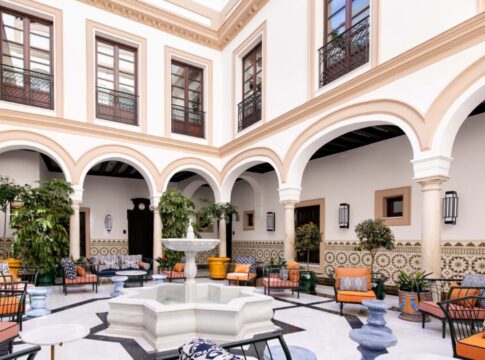 La operadora de hoteles byKAIZEN irrumpe en el sector con la gestión del 5 Estrellas G.L. Felipe V de Sevilla