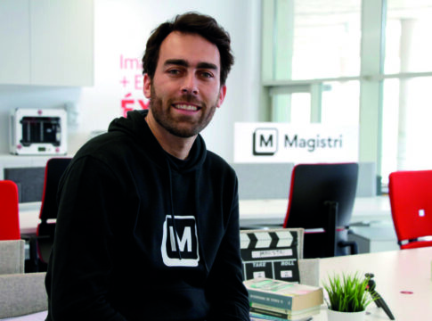 Gonzalo Guajardo (Magistri): "La formación se ha transformado en una experiencia más autónoma e interactiva"