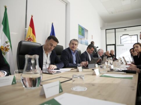 La Junta inicia los trabajos del nuevo decreto de organización y funcionamiento de los bomberos