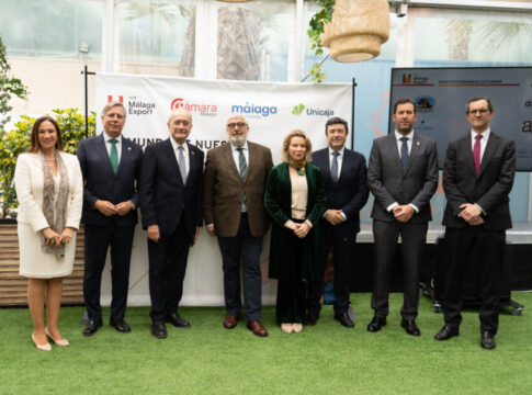 La Cámara de Comercio continúa su ciclo de conferencias "Mapeando el mundo" con un almuerzo-coloquio con el experto internacional y Presidente del Real Instituto Elcano, José Juan Ruiz Gómez