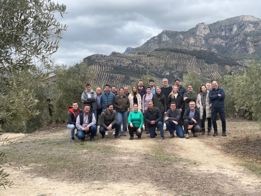UPA reúne a agricultores e investigadores de Italia, España, Alemania y Finlandia en Puerta de las Villas para abordar los desafíos de la poda del olivar