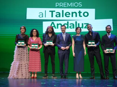 Moreno afirma que Andalucía no tiene límites: “Es una tierra extraordinaria de oportunidades y de firmes realidades”