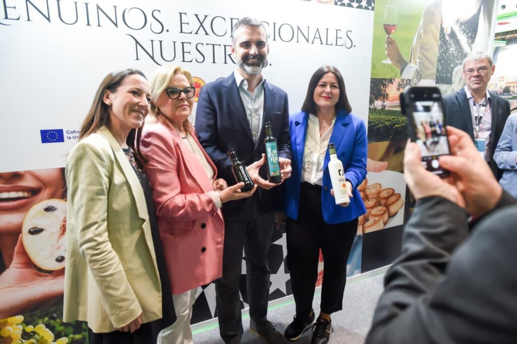 La Junta destina 37,8 millones de euros para impulsar la competitividad del sector del olivar