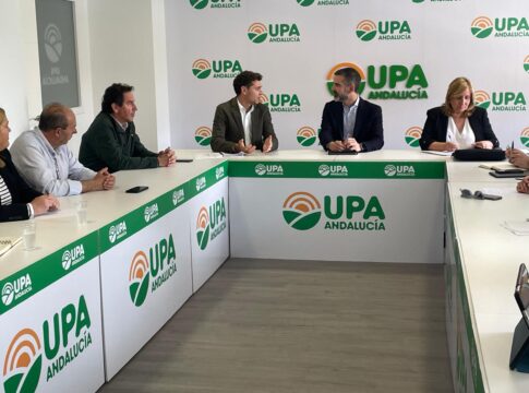 Fernández-Pacheco apuesta por el “trabajo conjunto” con las organizaciones agrarias para afrontar los retos del sector