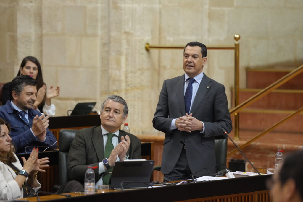 Moreno indica que los aranceles son lesivos para Andalucía y apuesta por unidad y diplomacia inteligente para paliar sus consecuencias