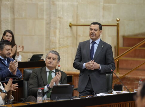 Moreno indica que los aranceles son lesivos para Andalucía y apuesta por unidad y diplomacia inteligente para paliar sus consecuencias