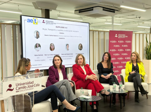 Rosario Soto destaca el talento femenino en el sector marítimo en la jornada de mujer y logística de la AET y la Universidad Camilo José Cela