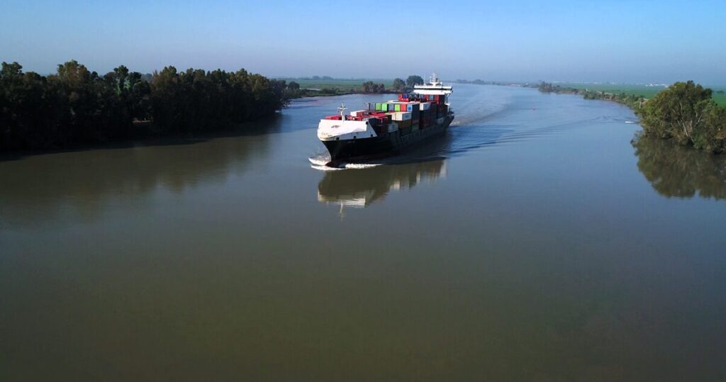El Puerto de Sevilla desarrollará un gemelo digital del Guadalquivir y modernizará el intercambio de datos en el ecosistema portuario