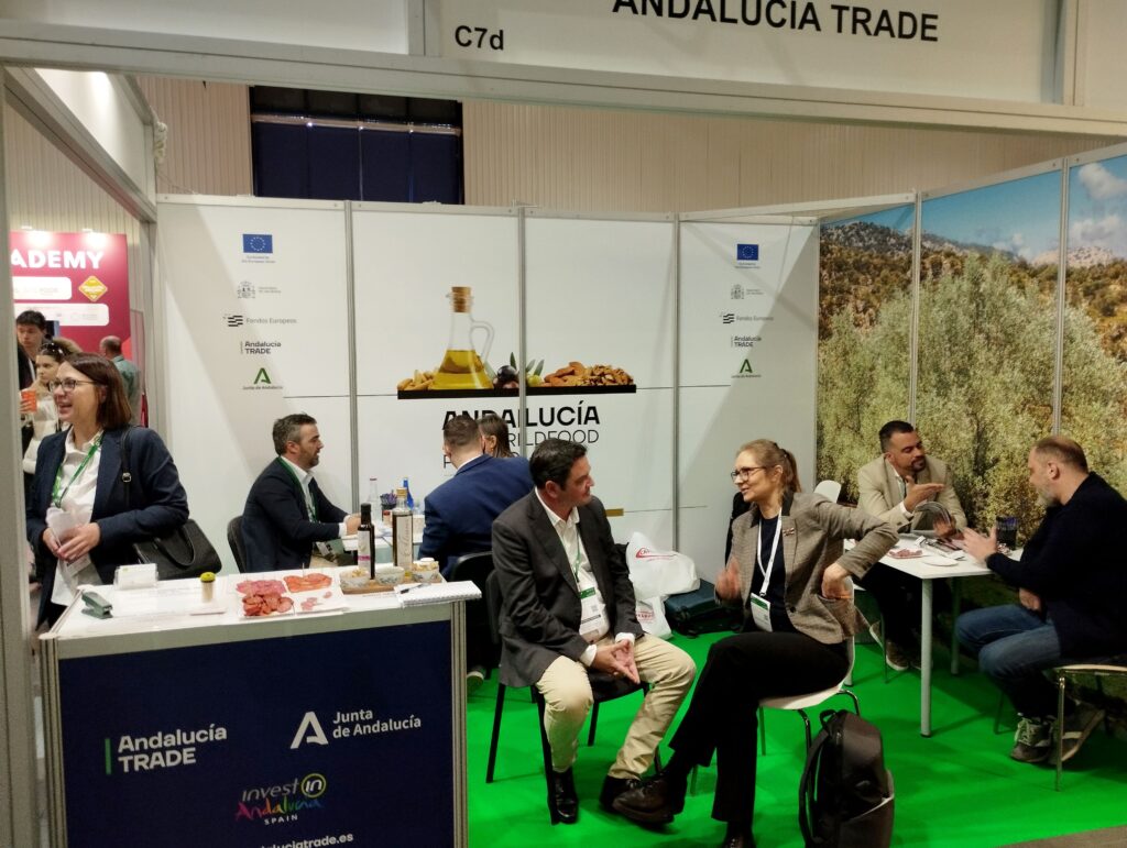 Andalucía TRADE impulsa la presencia del agro andaluz en Polonia ante la creciente demanda de frutos tropicales, cítricos y hortalizas frescas