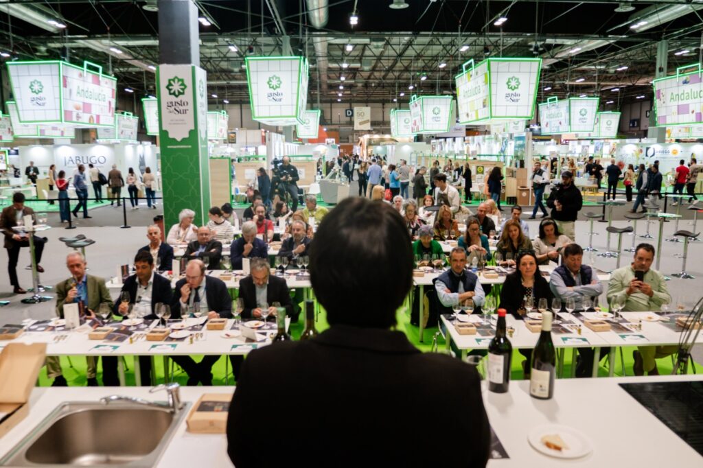 Más de 5.600 personas han visitado el stand de Andalucía en la feria Salón Gourmets 2025