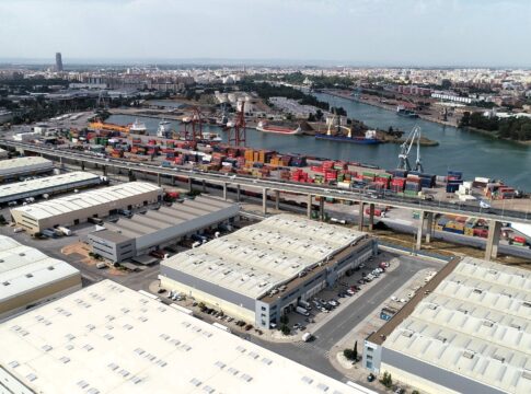 El Puerto de Sevilla refuerza su capacidad logística con dos nuevas naves en la ZAL