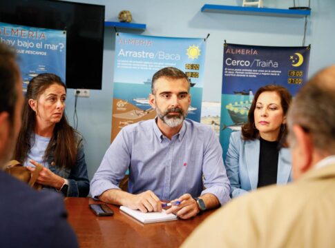 La Junta amplía a 1,3 millones las ayudas para la instalación de puertas voladoras en apoyo a la pesca de arrastre