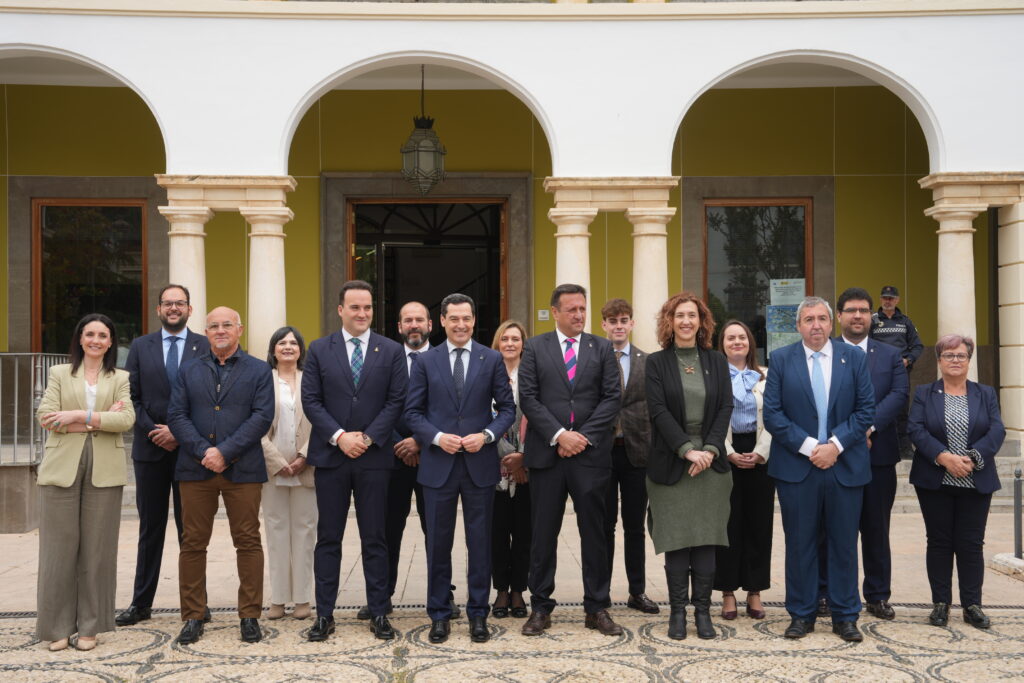El presidente de la Junta, Juanma Moreno, visita Priego de Córdoba