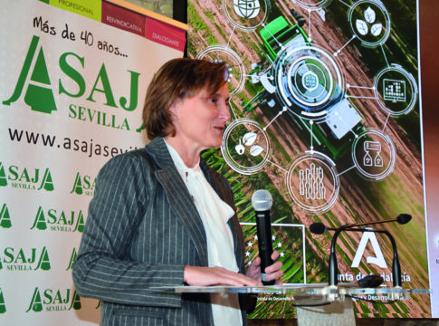María Morales (ASAJA-Sevilla): "Los aranceles van a obligar a muchas empresas a desplazar la producción a EE.UU. con el consiguiente aumento de costes"