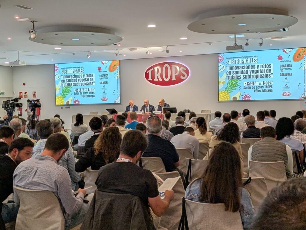 Agricultura destaca la innovación y la sostenibilidad de los cultivos tropicales de Andalucía