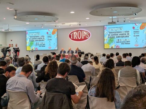 Agricultura destaca la innovación y la sostenibilidad de los cultivos tropicales de Andalucía