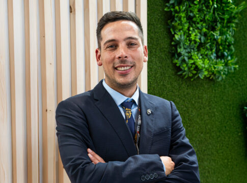 Francisco del Rosal: "Cuna de Platero mantiene una posición de liderazgo en el sector de los frutos rojos de Huelva"