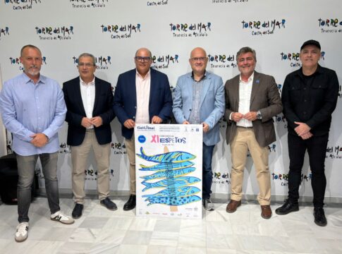 El Círculo de Empresarios presenta en Torre del Mar el cartel de la semifinal oriental de la XI edición del concurso de Espetos Costa del Sol