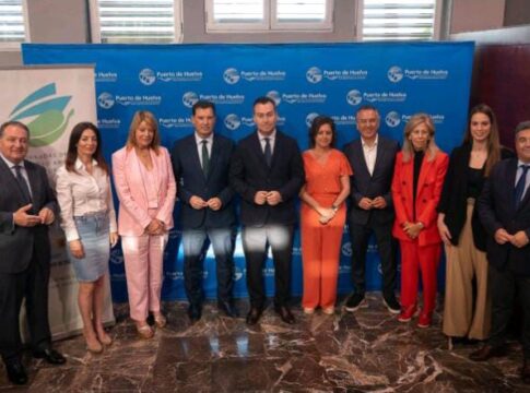 El Puerto de Almería optimiza las operaciones portuarias y su comportamiento medioambiental con IA
