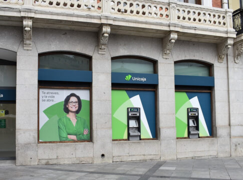 Unicaja lanza una nueva línea de financiación preconcedida de más de 1.000 millones de euros para cultivos intensivos