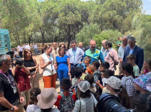 La consejera de Sostenibilidad visita el Parque Energético La Rábida para conocer los avances en innovación ambiental de MOEVE