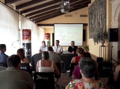 Prodetur organiza unas jornadas para difundir el proyecto "Oleoturismo España" entre las empresas y entidades vinculadas al sector en la provincia