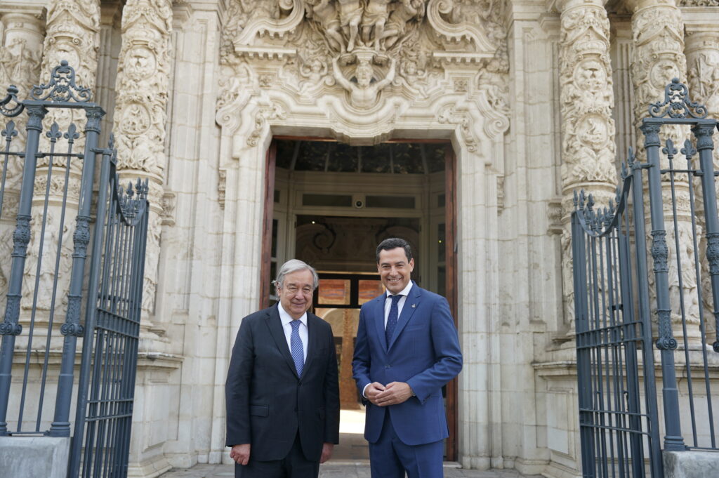 Moreno destaca el “prestigio internacional” de Andalucía tras reunirse en San Telmo con el secretario general de la ONU