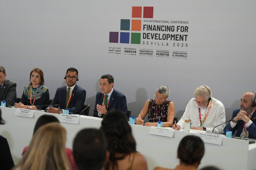 Moreno defiende fortalecer la financiación de los entes regionales y locales que son claves para sensibilizar y concienciar a la población