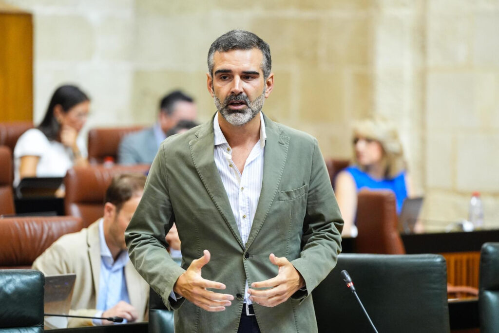Fernández-Pacheco pide en el Parlamento la defensa del Pacto por Doñana para sumar esfuerzos a favor del interés de los agricultores