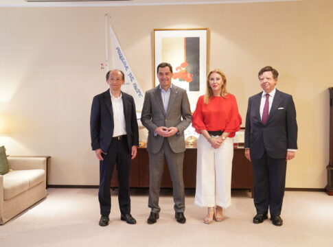 Moreno celebra que Hitachi amplíe su fábrica de Córdoba para producir transformadores para plantas fotovoltaicas