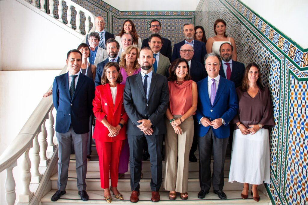 Empleo y el sector aeroespacial firman un protocolo para formar a profesionales en Cádiz, Sevilla y Málaga