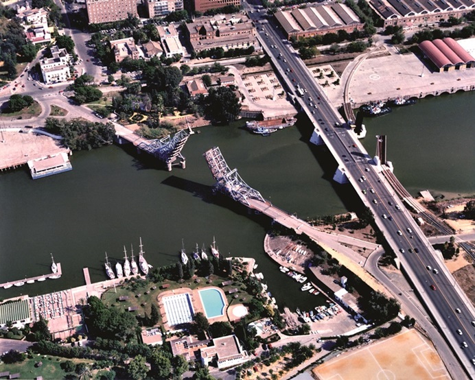 El Puerto de Sevilla licita la redacción del proyecto de restauración del Puente de Alfonso XIII en el Distrito Urbano Portuario