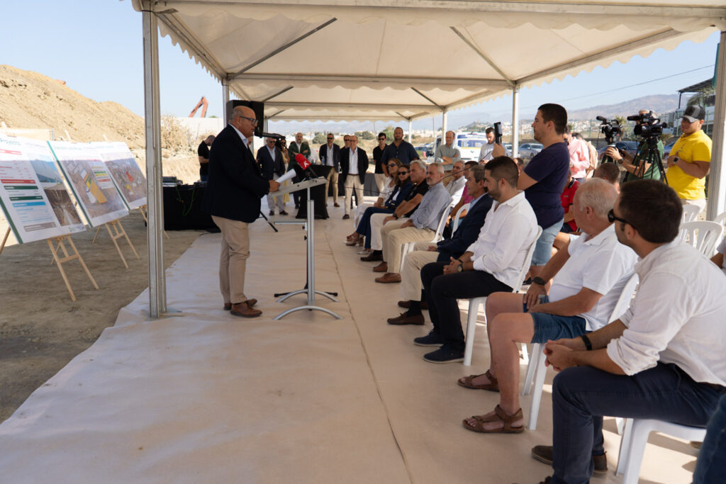 Comienzan las obras de urbanización del nuevo sector logístico, industrial y terciario de Vélez-Málaga que generará hasta mil puestos de trabajo