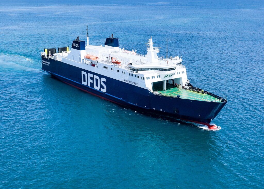 DFDS refuerza su presencia en el Estrecho de Gibraltar con la adquisición de dos ferris de Naviera Armas