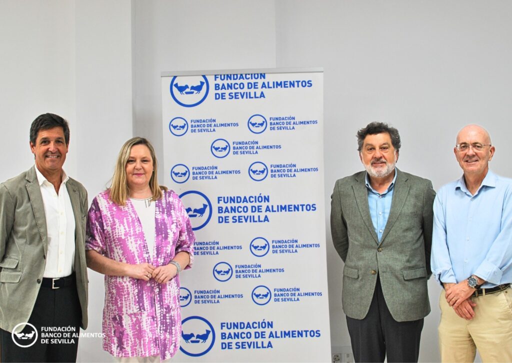 El Banco de Alimentos de Sevilla y CAEA fomentan la donación y la prevención del desperdicio alimentario