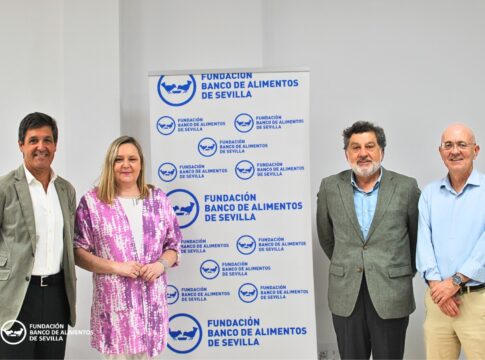 El Banco de Alimentos de Sevilla y CAEA fomentan la donación y la prevención del desperdicio alimentario