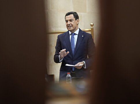 Andalucía amplía a 1.200 euros la deducción por alquiler a jóvenes y mayores, y a 1.500 euros para personas con discapacidad