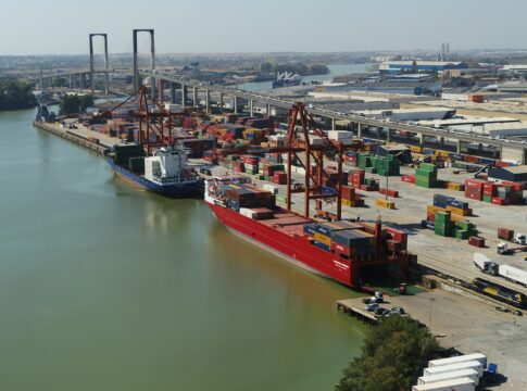 El Puerto de Sevilla refuerza su conexión con Canarias con un nuevo servicio semanal de CMA CGM