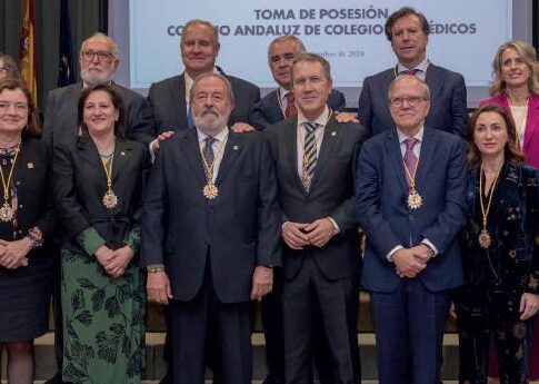 Dr. Alfonso Carmona (PRESIDENTE DEL CONSEJO ANDALUZ DE COLEGIOS DE MÉDICOS): “Es fundamental un diálogo constructivo y constante con las administraciones para poder afrontar los desafíos que tiene la sanidad andaluza”