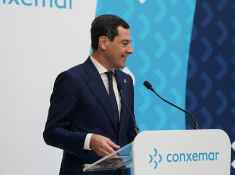 Moreno defiende ante el Comisario de Pesca todas las reivindicaciones del sector en Andalucía
