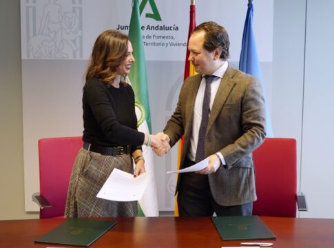 EL CLÚSTER ANDALUCÍA LOGÍSTICS Y LA JUNTA FIRMAN UN PROTOCOLO DE COLABORACIÓN PARA IMPULSAR LA COMPETITIVIDAD LOGISTICA ANDALUZA