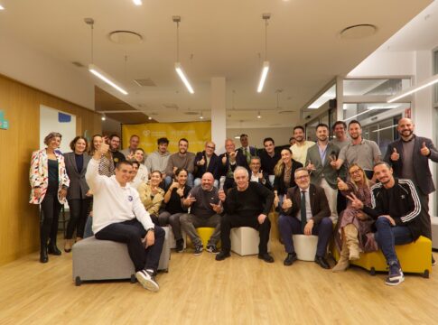 Ferrán Adriá comparte su experiencia como emprendedor innovador con las iniciativas de la Incubadora ‘El Carmen’ de Diputación