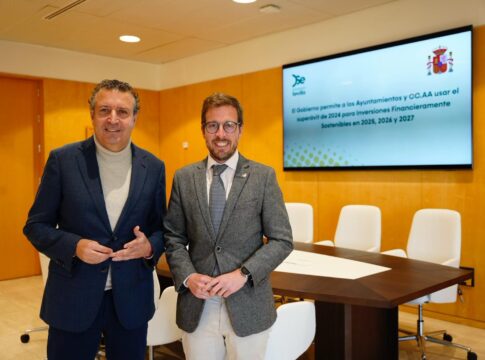 JAVIER FERNÁNDEZ Y FRANCISCO TOSCANO SE REÚNEN PARA ANALIZAR  EL DESBLOQUEO DE 176,21 MILLONES DE EUROS POR EL GOBIERNO DE ESPAÑA