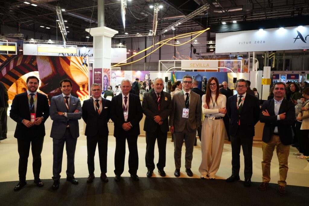 EL STAND DE LA PROVINCIA DE SEVILLA EN FITUR: PUNTO DE ENCUENTRO PROFESIONAL EN LA PRIMERA JORNADA DE FERIA