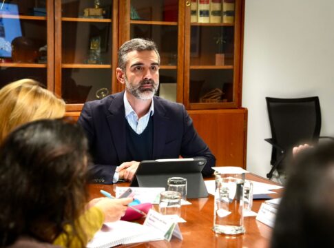 La Junta anuncia nuevas ayudas por más de 3 millones para impulsar proyectos del sector pesquero en la costa