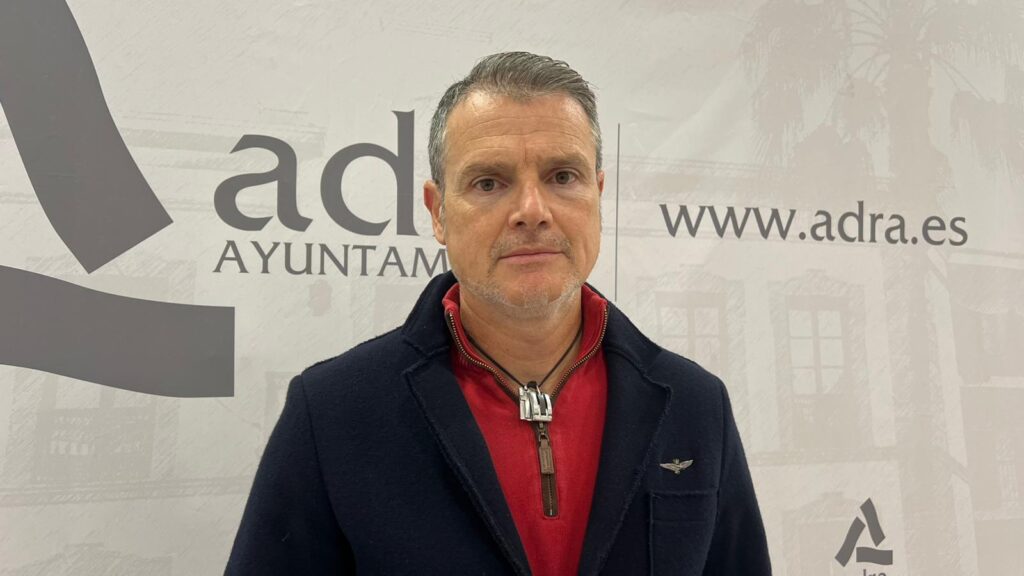 Juan Antonio Fernández: “Queremos que Adra avance hacia un modelo de ciudad más accesible, sostenible y amable”