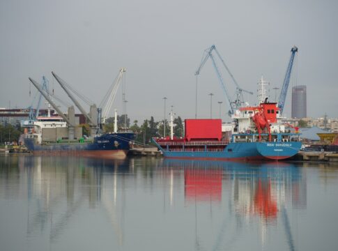 El Puerto de Sevilla crece un 3 % en tráfico de mercancías en 2025 hasta superar los 4,4 millones de toneladas
