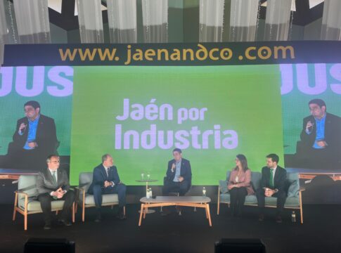 Reyes valora la celebración de foros como Jaén & Co para visibilizar el crecimiento empresarial en la provincia