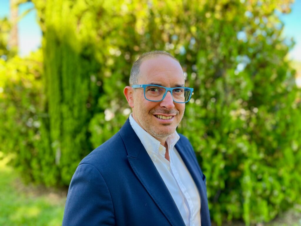 Smart City Cluster elige como nuevo presidente al economista José María Zambrano